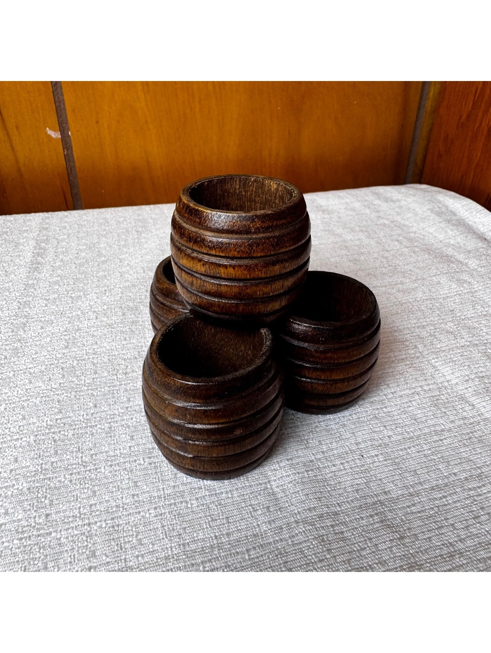Vintage Dark Wood Napkin Rings Set Of 4 Three Ridge Rustic Table Decor - Picture 3 of 6